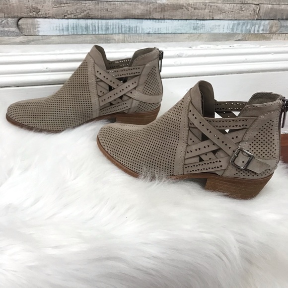 vince camuto pranika bootie